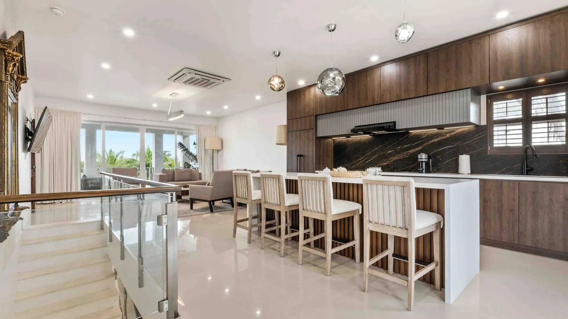 Hotel Romora Bay Resort & Marina Dunmore Town