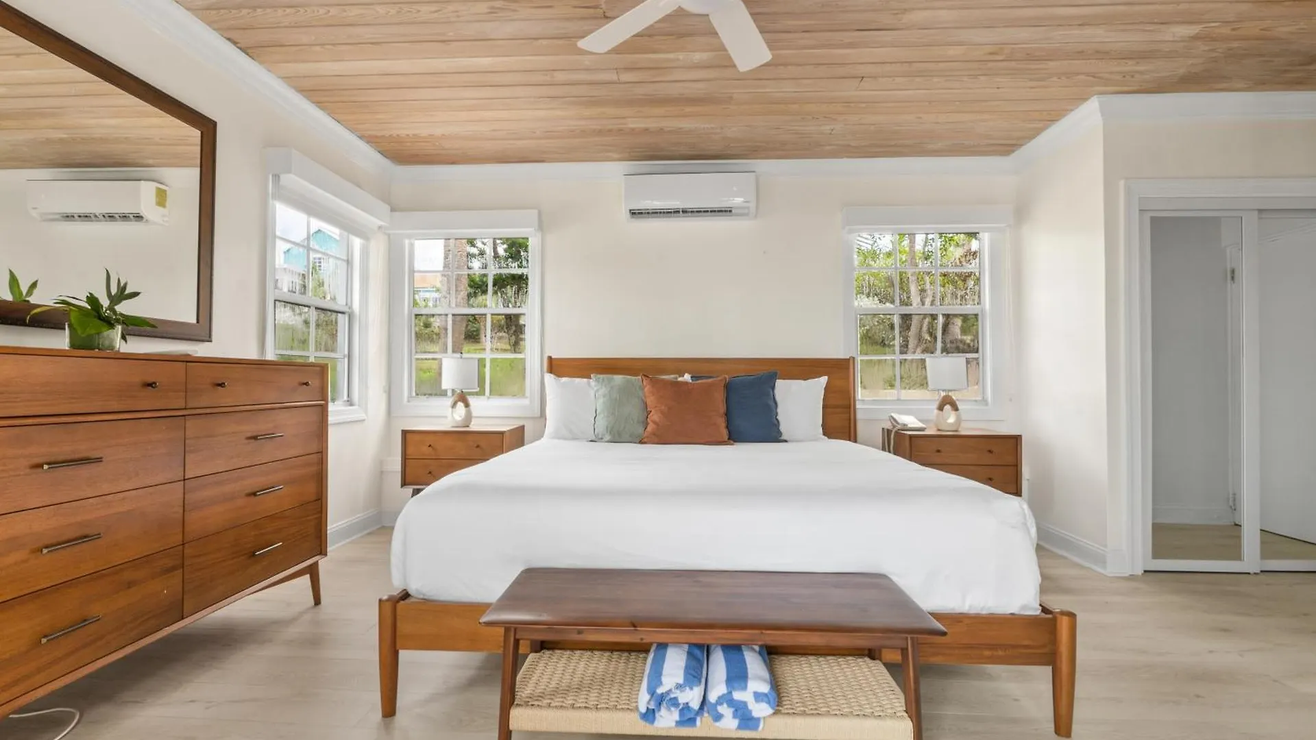 *** Hotel Romora Bay Resort & Marina Dunmore Town Bahamas