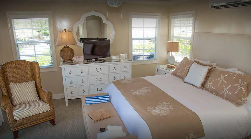 Romora Bay Resort & Marina Dunmore Town 3*,  Bahamy