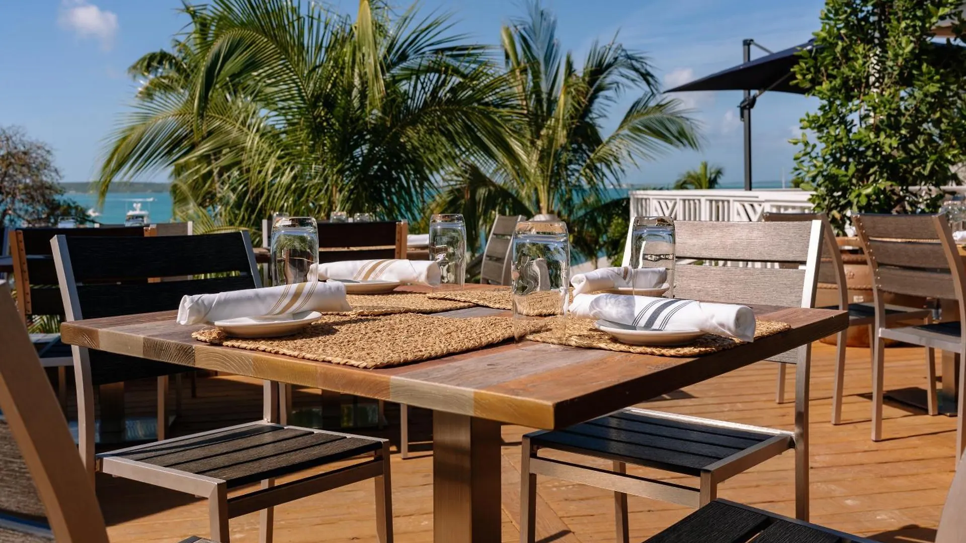 Romora Bay Resort & Marina Dunmore Town Hotel