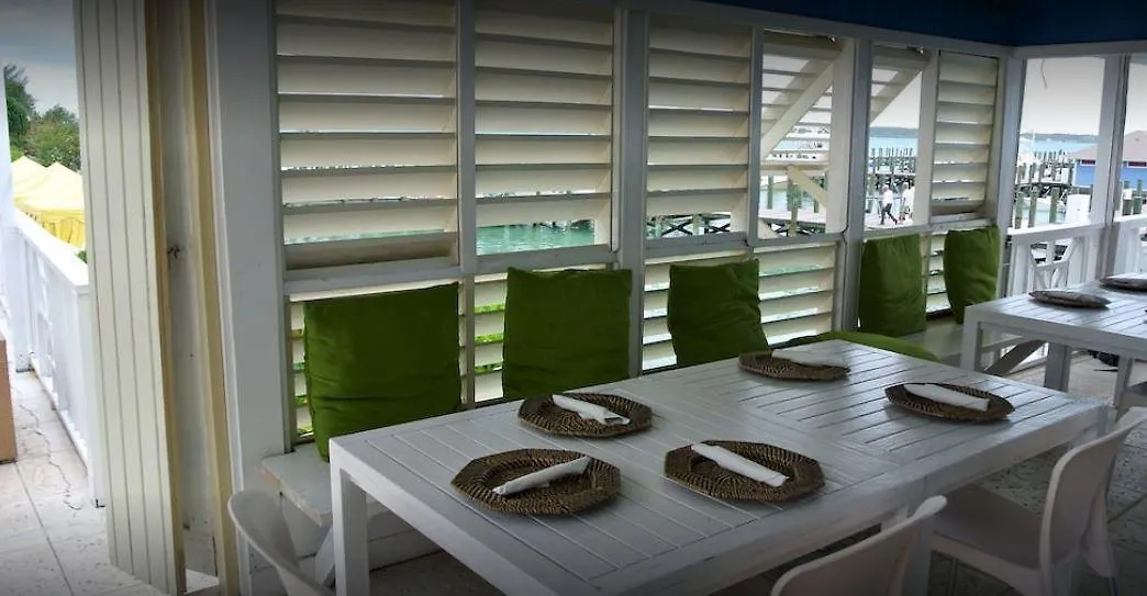 Romora Bay Resort & Marina Dunmore Town Bahamy