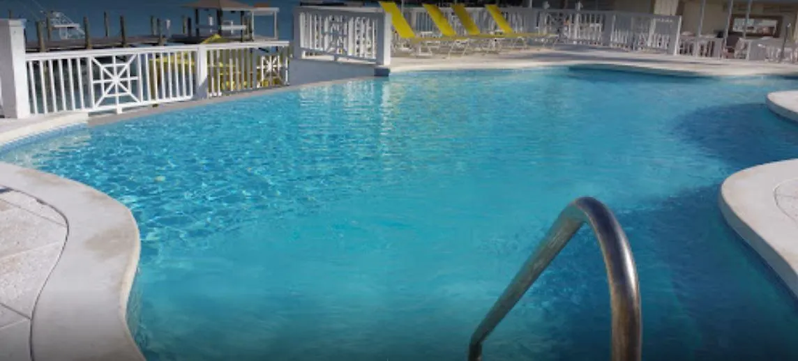 Romora Bay Resort & Marina Dunmore Town 3*,
