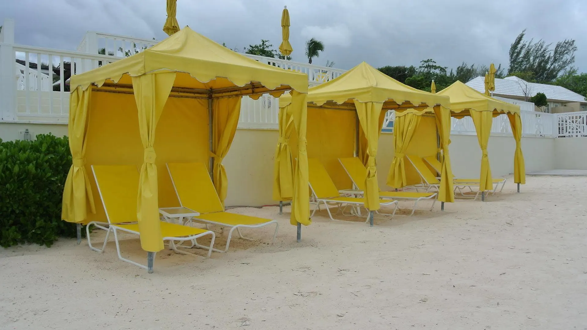 Romora Bay Resort & Marina Dunmore Town Hotel