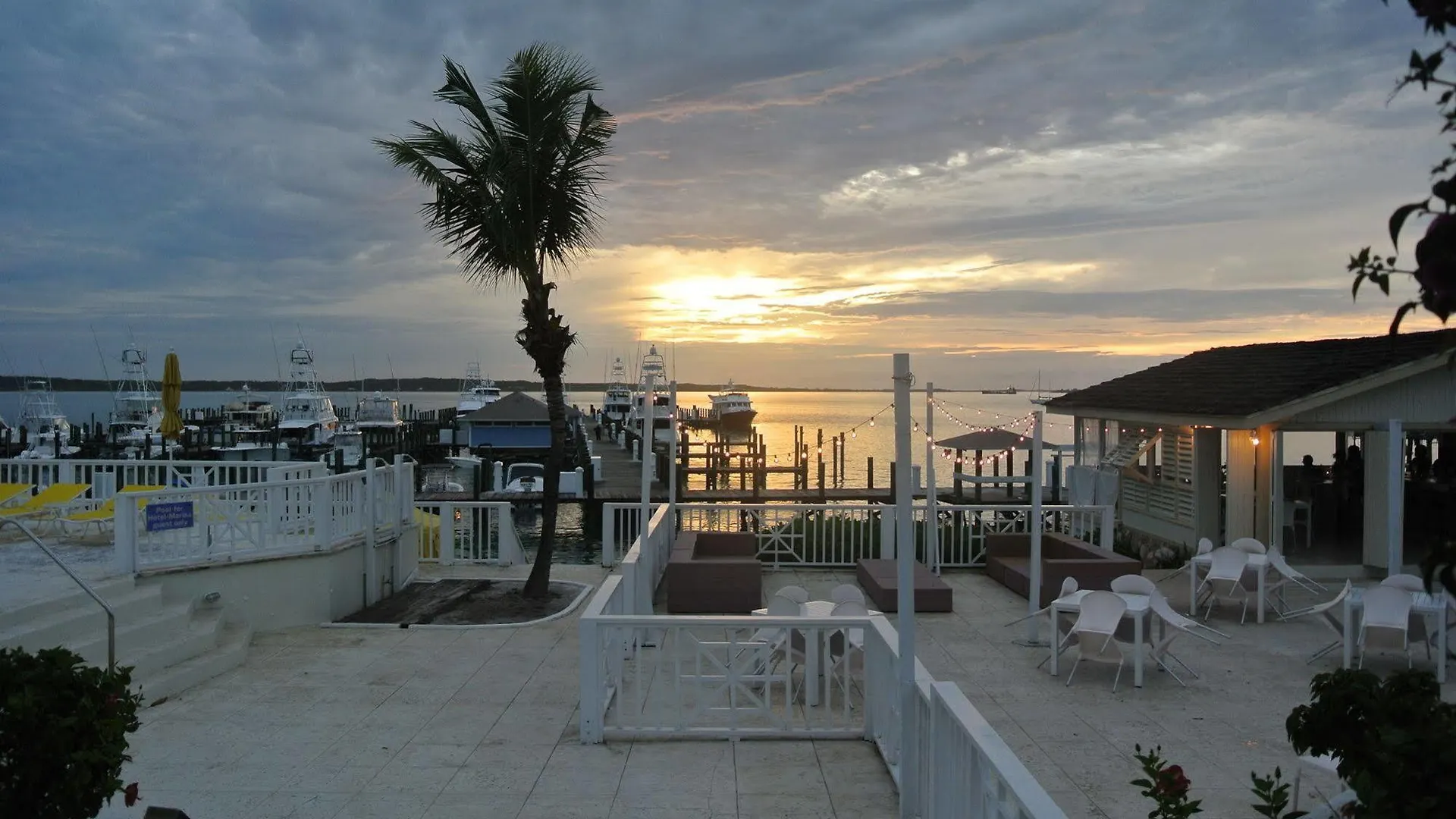 *** Hotel Romora Bay Resort & Marina Dunmore Town Bahamy