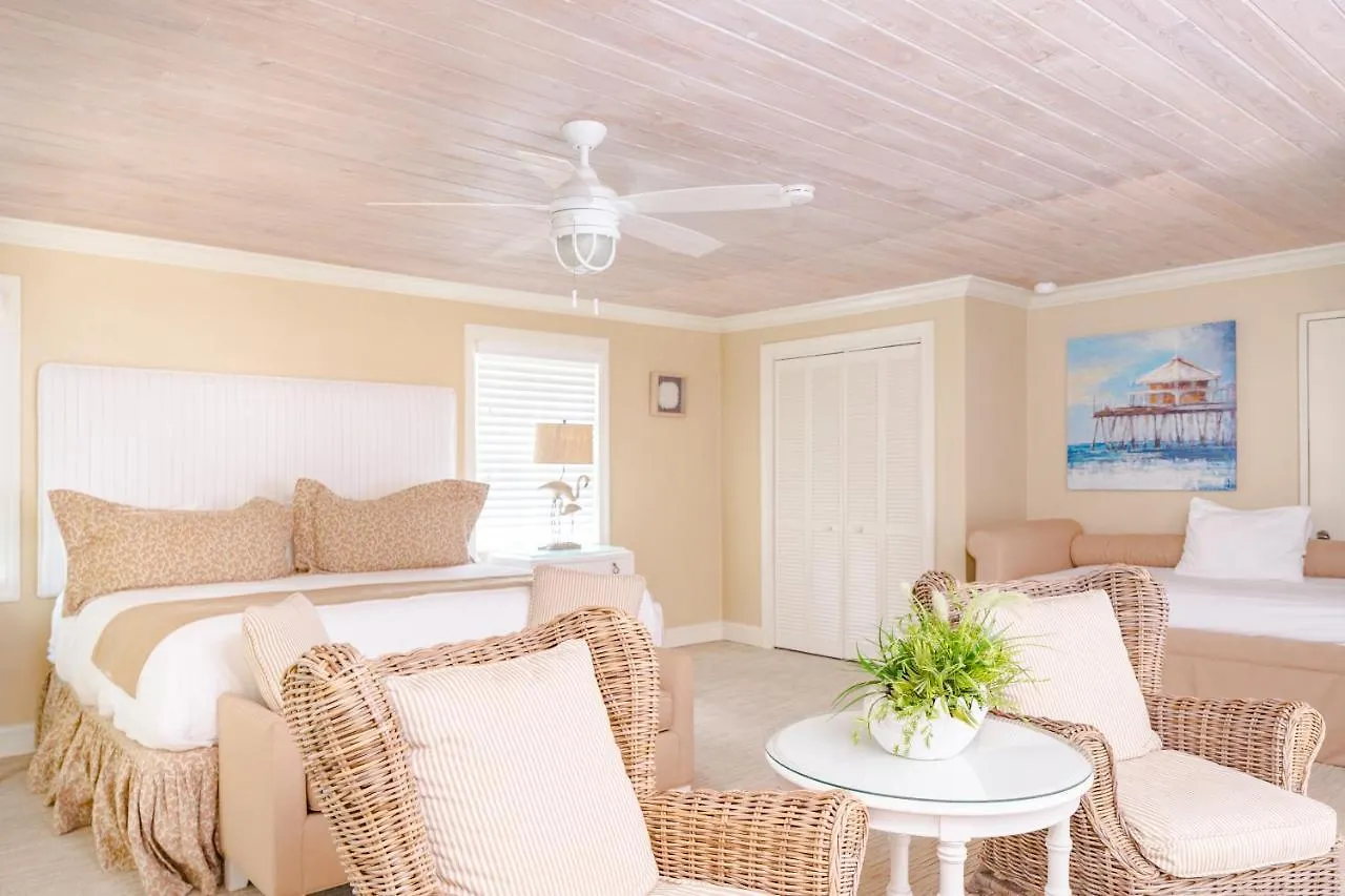 Romora Bay Resort & Marina Dunmore Town 3*,